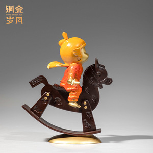Figura Artística de Latón de Niña en Caballo Balancín, Adorno Decorativo para Oficina/Escritorio, Colección Cobre y Oro - Product Image 5