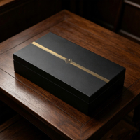 Boîte cadeau en bois haute brillance avec intérieur en suède, charnière dorée, logo personnalisé, boîte de rangement en bois de luxe pour emballage cadeau d'entreprise haut de gamme