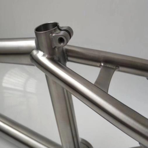 Cuadro de Bicicleta BMX GETWICK Premium de Titanio de 26 Pulgadas, Ligero y Resistente para Deportes Extremos, Ciclismo Freestyle y Acrobacias - Product Image 5