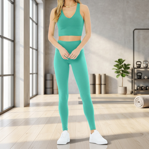 Ensemble de sport et yoga 2 pièces pour femmes grandes tailles, léger et respirant, vêtements de fitness pour la gym, design personnalisé avec impression frontale, vente en gros - Product Image 3