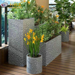 Nuevos Materiales de Construcción en Piedra, Macetas y Jardineras de Hormigón Prefabricado Personalizables para Balcones y Centros Comerciales - Product Image 1