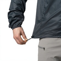 Veste technique coupe-vent OEM personnalisée pour homme en nylon ripstop recyclé, séchage rapide, respirante, pliable, pour le trekking en montagne, avec capuche intégrée