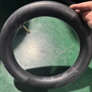 Venta al por mayor para fabricantes: Cámara de aire curva 14x2.50, cámara de aire curva para triciclo eléctrico, cámara de aire engrosada para motocicleta - Product Image 1