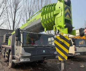 Grúa sobre Camión Zoomlion ztc1300v 130t de Segunda Mano, Grúa Todoterreno Qy130v Ztc1300v Qay130 Qay200 Ztc1000v - Product Image 2