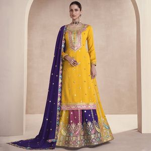 Vêtements de fête attrayants brodés entièrement cousus Kurti Lehenga pour les tenues de festival et de mariage Costume pour femmes - Product Image 2