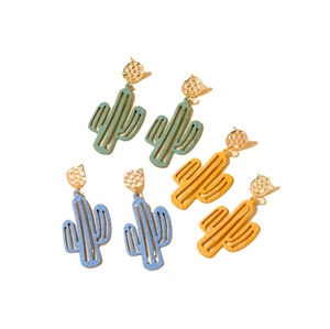 <span class=keywords><strong>Orecchini</strong></span> Pendenti a Forma di <span class=keywords><strong>Cactus</strong></span> Verde 2020 per Donne, Gioielli Decorativi Rotondi con Piante e Placcatura in Oro per Matrimoni e Feste - Product Image 1