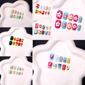 288 piezas de <span class=keywords><strong>uñas</strong></span> postizas ABS <span class=keywords><strong>para</strong></span> niñas, coloridas y lindas, con diseño de dibujos animados, juego completo de <span class=keywords><strong>uñas</strong></span> con <span class=keywords><strong>pegamento</strong></span>, longitud corta. - Product Image 5