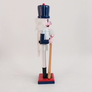 Décoration de Noël sur le thème du sport : Soldat en bois, figurine de joueur de baseball, <span class=keywords><strong>casse</strong></span>-<span class=keywords><strong>noisette</strong></span> avec batte, balle et <span class=keywords><strong>livre</strong></span> - Product Image 3
