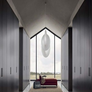 Armoire de chambre intégrée moderne BALOM sur mesure avec coin <span class=keywords><strong>dressing</strong></span> et meuble-lavabo dissimulé, portes en bois massif, éclairage LED, fixation murale - Product Image 3