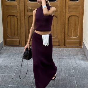 Vente flash - Ensemble 2 pièces pour femmes, veste sans manches et jupe slim en tricot, nouvelle collection printemps-été, tendance - Product Image 3