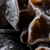 Champignons noirs surgelés IQF en morceaux entiers en vrac pour les chaînes de restaurants de hot pot et les cuisines chinoises professionnelles