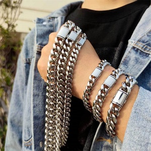 Collier et bracelet pour homme en acier inoxydable, style Hip Hop, avec fermoir à rabat, chaîne cubaine plaquée or poli, vente en gros - Product Image 5