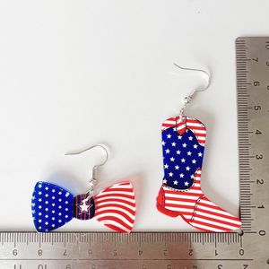 Boucles d'oreilles en forme de cœur pour la fête de l'indépendance américaine, boucles d'oreilles pendantes en acrylique pour fête, design drapeau rouge, blanc et bleu - Product Image 2