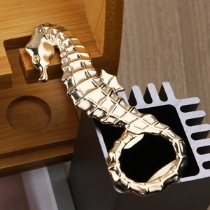 Apribottiglie a forma di Cavalluccio Marino in Lega, Bomboniera per Matrimonio con Scatola Regalo, Souvenir per Ospiti di Feste Nuziali e Anniversari - Product Image 6