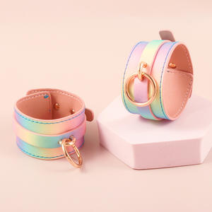 Esposas de Cuero Arcoíris con Hebilla Cruzada, Tobillos con Correa, Correas de Sujeción Eróticas - Product Image 3