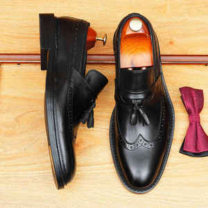 Chaussures Derby haut de gamme entièrement équipées, en cuir de vachette, avec laçage à l'anglaise et boucles plates, adaptées aux hommes. - Product Image 1