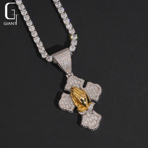 Ciondolo a Croce in Moissanite Preying Palms, Gioielli Hip Hop VVS, Accessori da Uomo Personalizzabili, Collane con Ciondolo in Argento Sterling 925 - Product Image 2