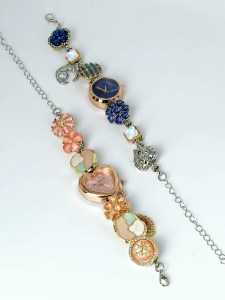 Reloj de Pulsera con Encanto Retro, Tono Dorado, Cuarzo, con Dijes Coloridos y Delicados para Mujer, Regalo Informal Diario, Joyería - Product Image 2