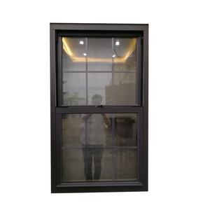 Finestre a Ghigliottina in Alluminio con Griglie Decorative Verticali Scorrevoli MINGLEI - Product Image 1