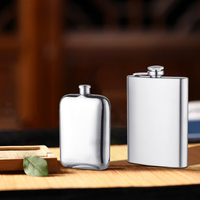 Ensemble de flacons à liqueur en acier inoxydable miniature de 8 oz de Creation Factory Direct pour cadeau