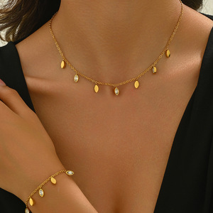 Ensemble collier et bracelet tendance en acier inoxydable 2026, bijoux de luxe légers avec pendentifs circulaires multiples et diamants - Product Image 2