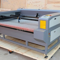 Machine de découpe laser pour vêtements, cuir, jouets en peluche, broderie informatique