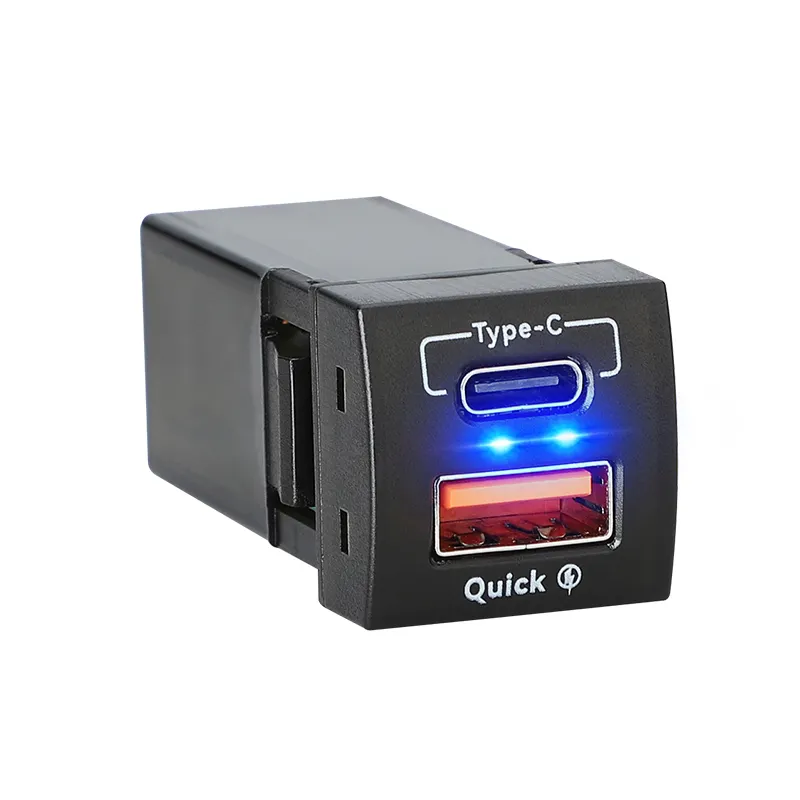 도매 Pd 자동차 충전기 빠른 충전 USB 충전기 도요타 캠리 USB 포트 QC3.0 사각 콘센트 Yaris 액세서리
