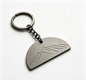 Porte-clés personnalisé en alliage de zinc moulé sous pression, logo émaillé noir, anneau de clé de voiture, forme irrégulière - Product Image 4