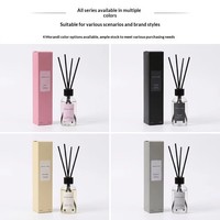 Diffuseur de parfum d'ambiance sans flamme pour la maison, quatre options de couleur, design de flacon exquis, parfum longue durée