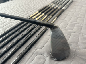 Unisex R <strong>S</strong> Flex Graphite Steel Shaft <strong>Golf</strong> Iron Set Portable Forged <strong>Clubs</strong> with Rubber Grip and Free 7Pcs Headcover Right Handed - Product Image 2