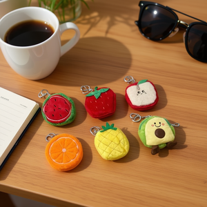 Portachiavi 3D a Forma di Frutta con Specchio e Portamonete da 11 Cm, Accessorio di Moda - Product Image 3