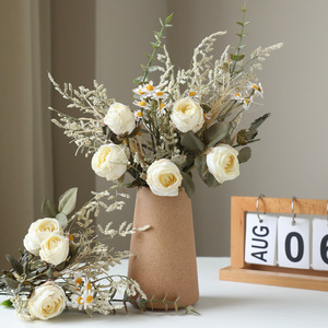 Bouquet de fleurs artificielles, roses blanches, marguerites en soie, pour la décoration de la maison, table à manger, table basse - Product Image 3