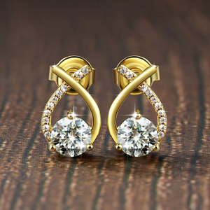 Pendientes de tuerca de moissanita VVS GRA de corte redondo con diseño de cola de pez de líneas simples, rellenos de oro de 14K, joyería de uso diario para mujer - Product Image 3