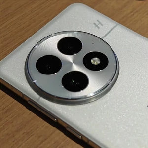 Teléfono Móvil Original Oneplus <span class=keywords><strong>13</strong></span> 8 Android 15.0 IP69 Resistente al Agua Pantalla OLED de 6.82" 120HZ Carga de 100W Cámara de 50.0MP - Product Image 4