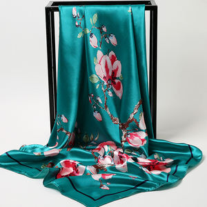 100% Polyester Satin Schal Weiß Rot Rosa Marine Blume Quadrat Schal Neues Design Druck Kopf wickel Frau Hals Schal Wraps - Product Image 5