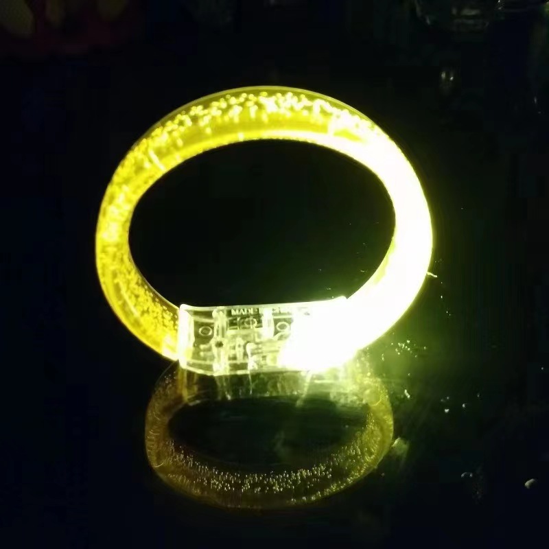 bracelet large jaune clair