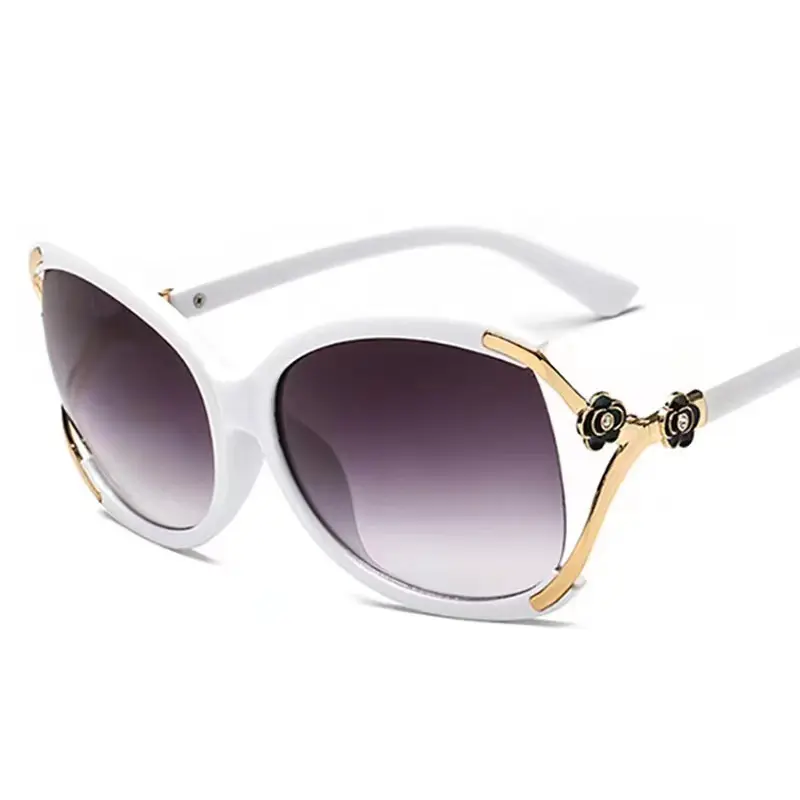 New ladies sunglasses camellia hollow paint rose sunglasses tide Joker big box sunglasses wholesale