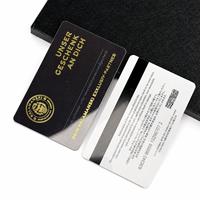 Carte de membre VIP en plastique personnalisée avec code-barres et bande magnétique Hico 2750oe pour les clubs