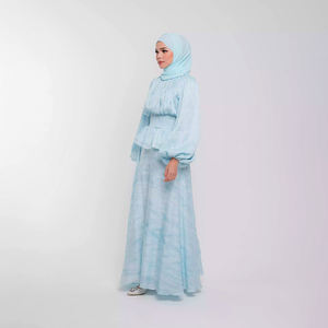 Vêtements musulmans pour femmes Ramadan EID Ensemble <span class=keywords><strong>de</strong></span> robes hijab 3 pièces Top plissé soyeux organique modeste et jupe à couverture complète - Product Image 4
