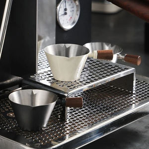 Taza Medidora de Acero Inoxidable para <span class=keywords><strong>Espresso</strong></span>, Taza de Café de Boca Ancha con Boquilla en V y Escala de Medición para Latte, Americano, Cappuccino - Product Image 3