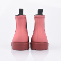 Botas de Lluvia Impermeables para Mujer en Combinación de Colores Rojo y Negro, Parte Superior de Goma y Forro Interior de Neopreno