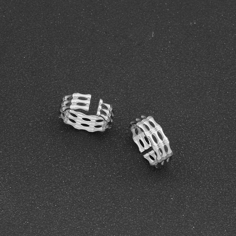 R064-Silver 1 Piece