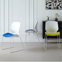 Chaise de bureau moderne pour cadres, chaise de réunion colorée, chaise de formation pour visiteurs, chaise de conférence ergonomique et confortable