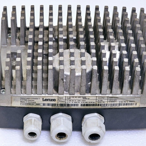 E82mv251_2b001 8200 Serie Motec Motorcontroller Aandrijfbasis # <span class=keywords><strong>3</strong></span> gloednieuwe originele Spot Plc's - Product Image 1