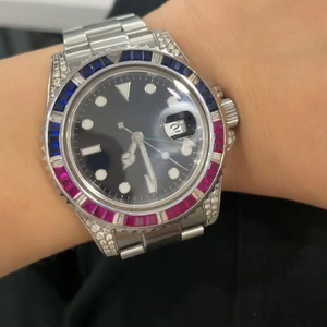 Montre de plongée pour homme à boîtier en bois avec lunette sertie de diamants bleus, verre saphir, mouvement mécanique entièrement automatique et cadran à aiguilles, vente en gros sur mesure - Product Image 3