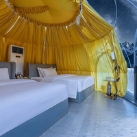 Dôme de glamping de luxe en polycarbonate avec salle de bain, modulaire, préfabriqué, écologique, étanche, design moderne