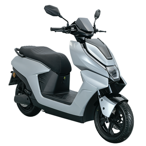 Scooter Eléctrico con Motor sin Escobillas, Fabricado en China, 2026, 100 km/h de Alta Velocidad, Batería de Litio NMC, Doble Suspensión, Pantalla Carplay - Product Image 1