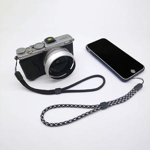 Lanières de poignet en nylon réglables compatibles avec plusieurs appareils Performore |   Bracelets de poignet confortables avec fermoir coulissant sécurisé - Product Image 1