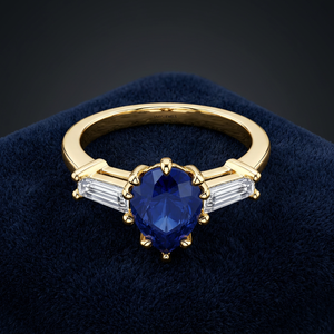 Bague de fiançailles et de mariage de luxe à trois pierres, sertie de pierres précieuses bleues taille poire, monture griffe, plaqué rhodium, or 10K 14K 18K, argent 925 935 - Product Image 1