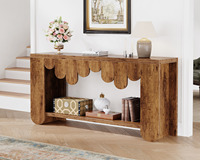 Meubles de salon et d'entrée de villa au design contemporain et personnalisé, table console en bois, canapé en bois, style moderne et luxueux